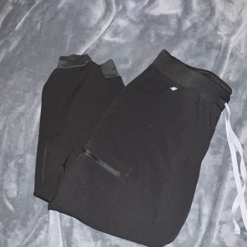 Figs scrubs